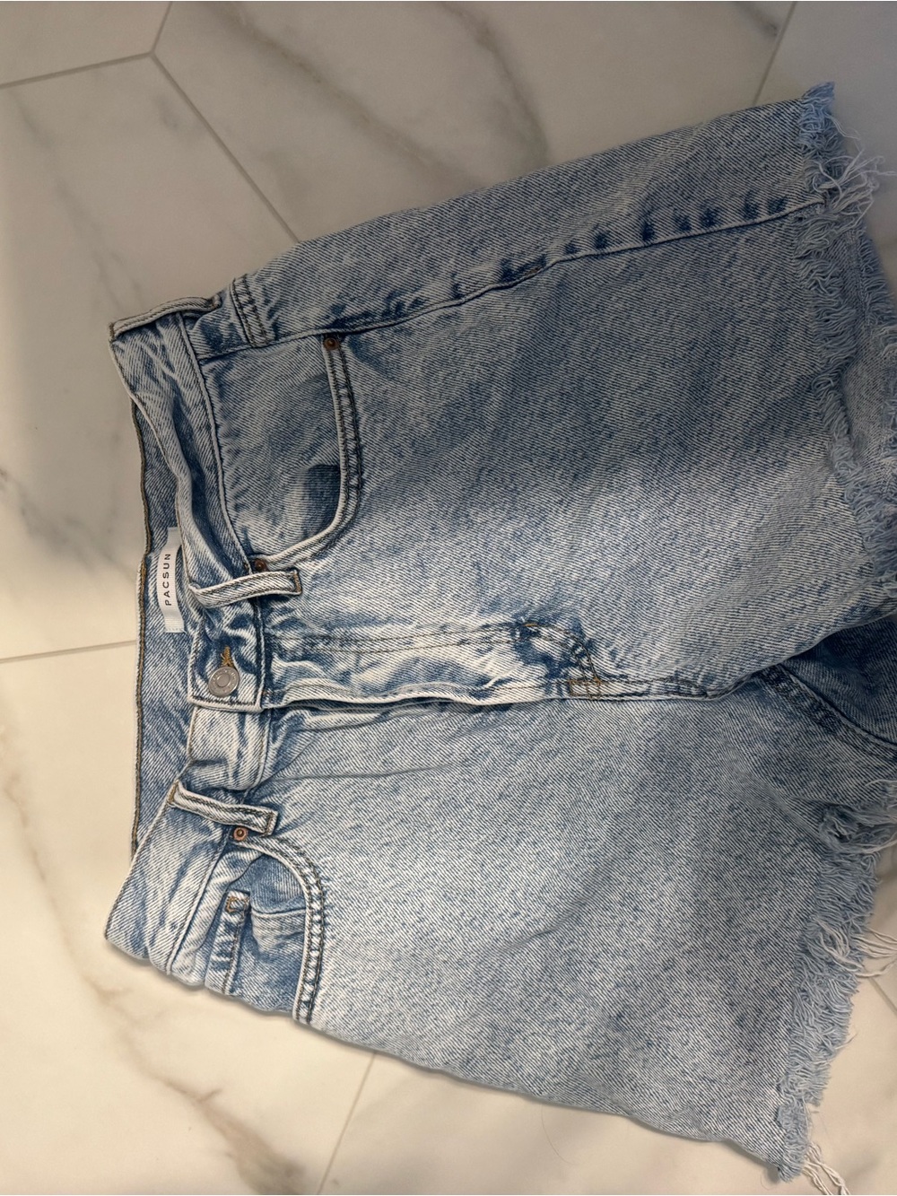 PacSun 90’s girlfriend 100% cotton Light Wash Denim shorts